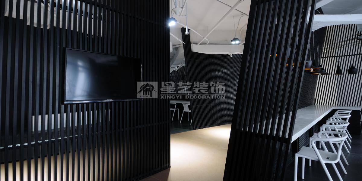 實景-“墨記”之南方都市報辦公空間設(shè)計